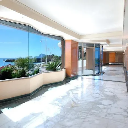 Pierre & - Port 3* Altea